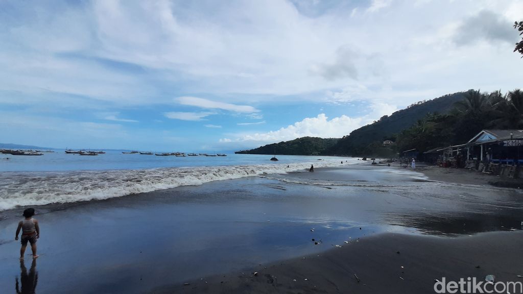 Pantai Cibangban di Palabuhanratu