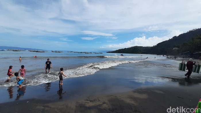Pantai Cibangban di Palabuhanratu