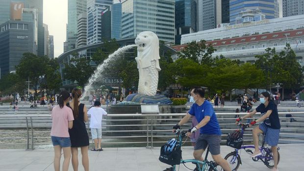 Patung Merlion, objek wisata populer di Singapura. (AP/Annabelle Liang)