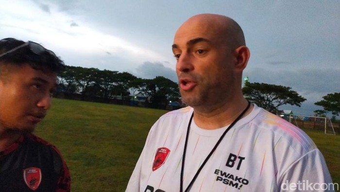 Pelatih PSM Makassar Bernardo Tavares