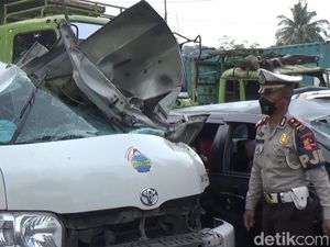 Mahasiswa Asal Jakarta-Bekasi Tewas dalam Kecelakaan Travel di Cipularang