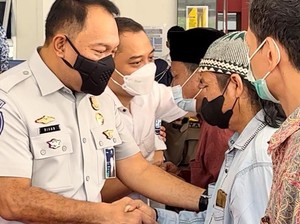 Jasa Raharja Serahkan Santunan Korban Meninggal Kecelakaan Bus Tol Mojokerto