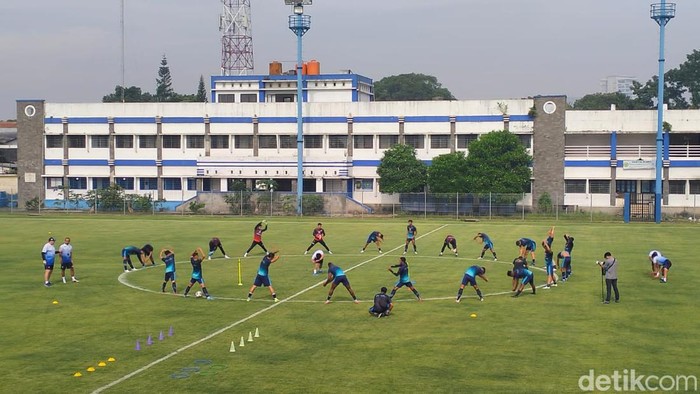 Persib Bandung memulai latihan kembali di Stadion Sidolig