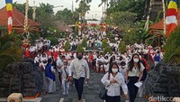 Ketua Panitia Perayaan Waisak VBSM, Anita Verina, mengatakan, perayaan Waisak tahun ini menjadi yang pertama kali umat bisa berkumpul kembali secara tatap muka setelah masa pandemi COVID-19.