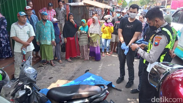 Pria tewas di Jalan Zaenal Zekse, Kota Malang. Sebelum ditemukan tewas, ia sempat menyantap soto daging sapi di sebuah warung.
