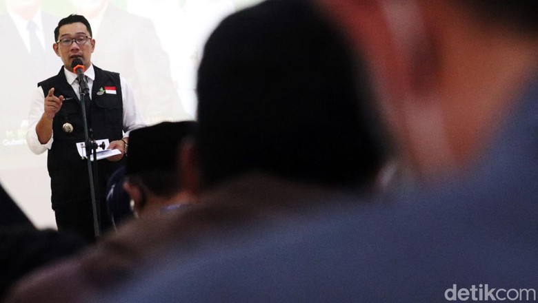 Ridwan Kamil Buka PPDB Jabar 2022 Gubernur Jabar Ridwan Kamil melakukan pembukaan PPDB 2022 di SMKN 2 Bandung, Selasa (17/5/2022).