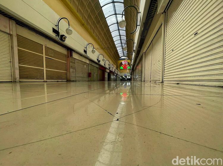 Potret 5 Mal Ibu Kota yang Sepi Bak Kota Mati