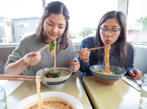 Ada Hadiah Rp 10 Juta Buat Kamu yang Punya Rekomendasi Tempat Makan Enak!