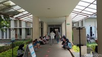 Pada sesi pagi ini, peserta diminta untuk datang satu jam sebelum waktu ujian. Bahkan, ada peserta yang datang pukul 5 pagi! Foto: Nikita Rosa Damayanti