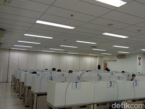 Suasana UTBK SBMPTN 2022 Hari Pertama di UI Depok