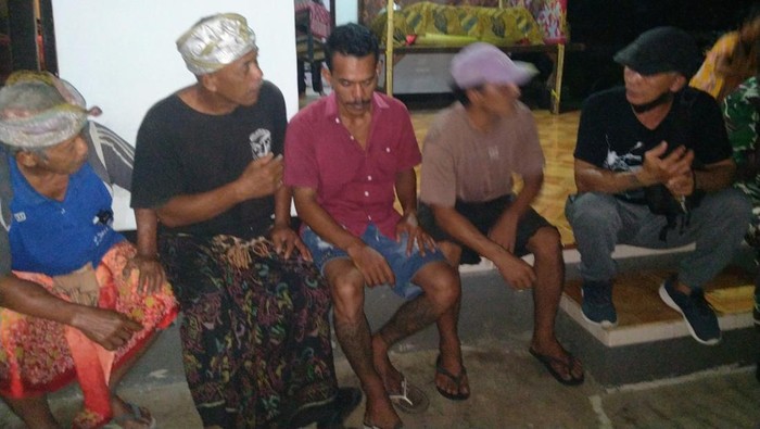 Suasana rumah duka korban gigitan anjing rabies yang meninggal di Desa Pebuahan, Kecamatan Negara. Senin (16/5/2022)