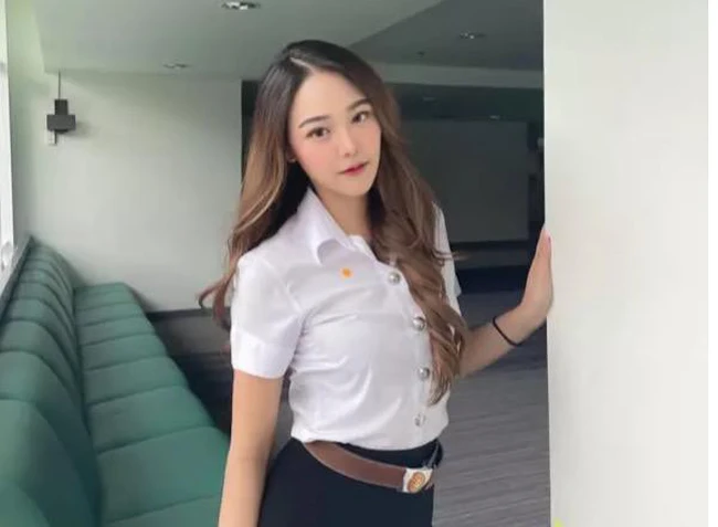 Meski sudah punya kedudukan, Tyra mengaku tidak ingin berhenti belajar. Masih banyak hal yang aku tidak mengerti. Jika aku ada waktu, aku akan menghadiri berbagai kelas, katanya kepada Thairath.Foto: Dok. Internet