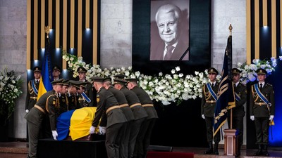 Jenazah Presiden Pertama Ukraina Dimakamkan