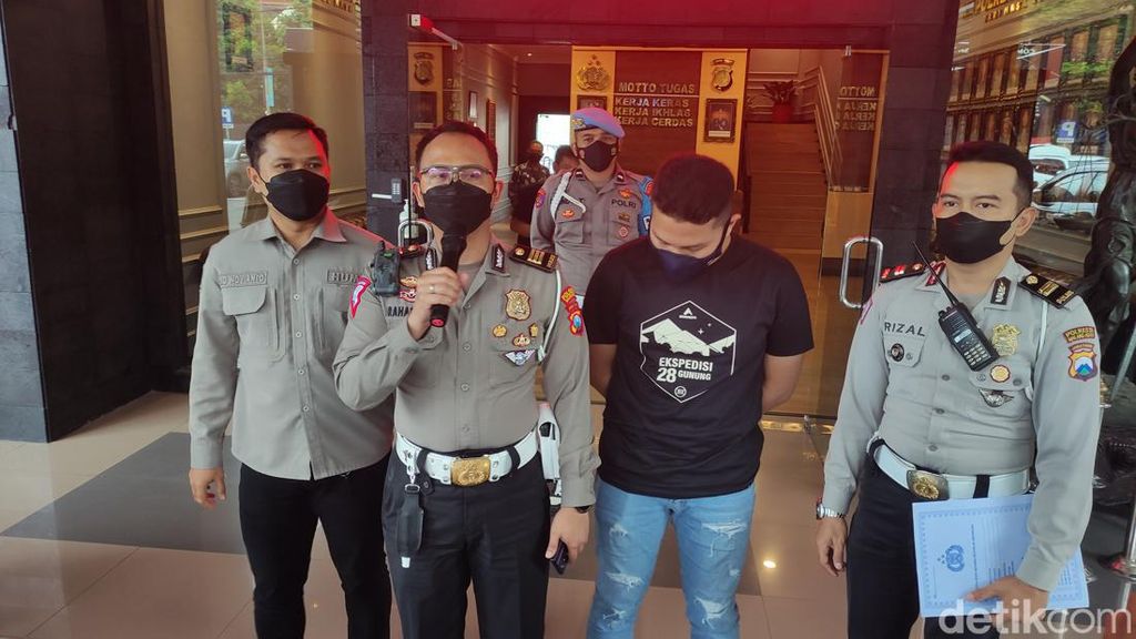 Terungkap Alasan Pengemudi Brio Pakai Strobo saat Macet di Malang