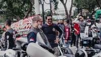 Ini penampilan baru Arya Saloka dengan kumis dan brewoknya. Foto: Instagram Arya Saloka