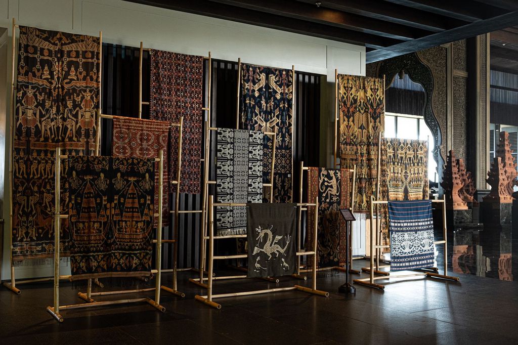 Asha Smara Darra atau Oscar Lawalata