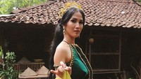 Aulia Sarah didapuk menjadi sosok peneror di film KKN di Desa Penari yakni Badarawuhi. Dok. Instagram