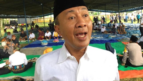 Bupati Lombok Barat H Fauzan Khalid hadiri acara Gawe Rapah di Desa Mareje, Rabu (18/5/2022).