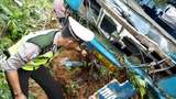 Bus Masuk Jurang di Pesisir Barat Lampung: 1 Tewas, 31 Luka-luka