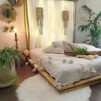 Tema rustic yang satu ini pastinya juga nggak kalah keren. Nggak cuma bisa bikin suasana jadi lebih romantis, dekorasi yang satu ini juga kekinian dan Instagrammable loh.. Foto: dok. pinterest