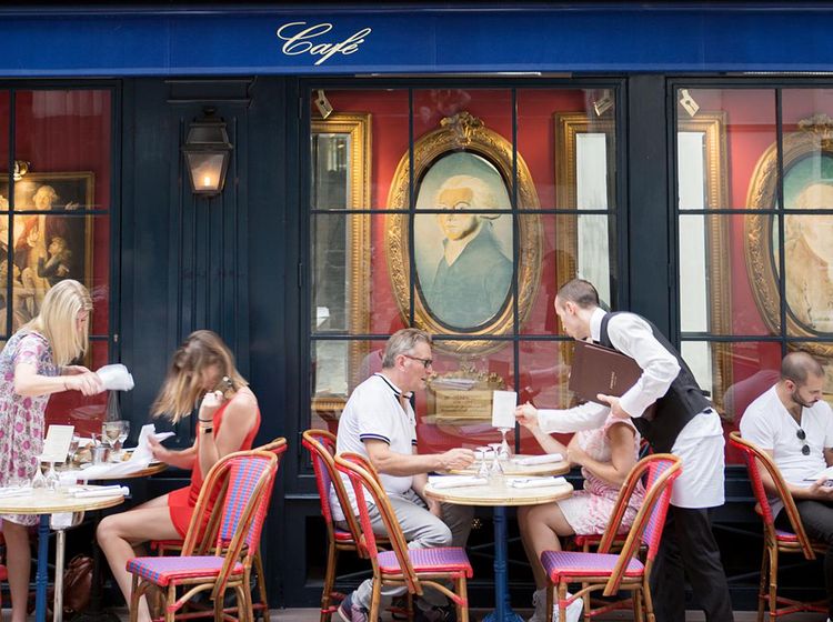 Keren! Kafe Vintage di Prancis Ini Usianya Mencapai 367 Tahun!