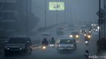 Waspada! Hujan Deras Jakarta Bikin Jarak Pandang Terbatas