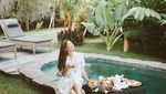 10 Potret Jessica Mila yang Doyan Nongkrong di Kafe dan Piknik Cantik