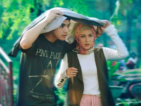 Millatchi porno filmda suratga tushdi.