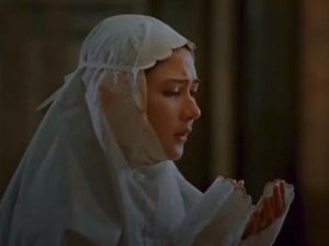 Ini Foto Jessica Mila Belajar Salat yang Bikin Heboh