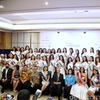 Inilah para finalis Puteri Indonesia 2022 yang akan berlaga di malam final. Pada tahun ini jumlah finalis Puteri Indonesia lebih banyak dibandingkan tahun sebelumnya yaitu 44 orang. Foto: Pradita Utama/detikcom