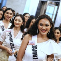 Grand final Puteri Indonesia 2022 rencananya digelar pada Jumat (27/5/2022) malam di Jakarta Convention Center, Senayan. Jika tidak ada aral melintang Miss Universe 2021 Harnaaz Sandhu yang berasal dari India, Miss International 2019, Sireethorn Leeramwat dari Thailand dan 1st Runner Up Miss Supranational 2021, Karla Guilfu Acevedo dari Puerto Riko. Foto: Pradita Utama/detikcom