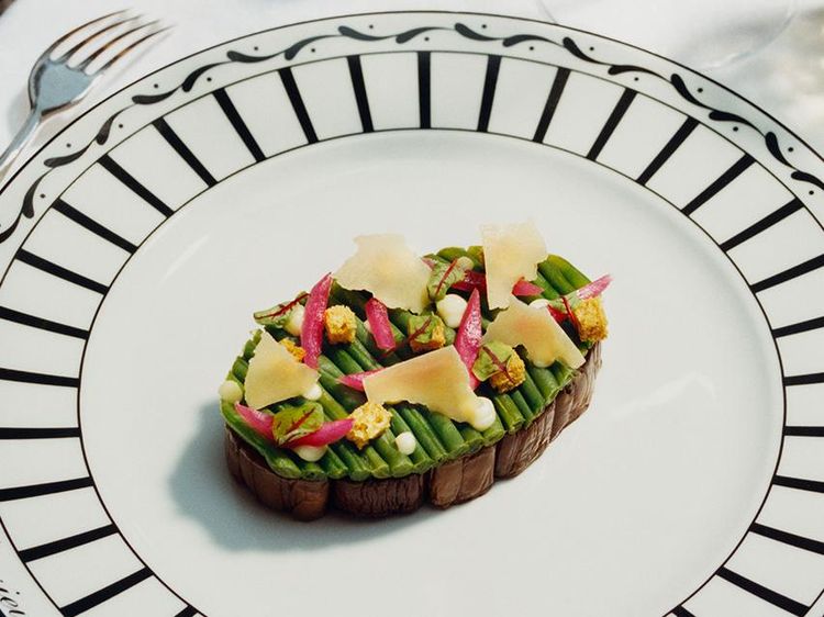 Keren! Dior Punya Restoran Elegan di Paris dengan Sajian Mewah