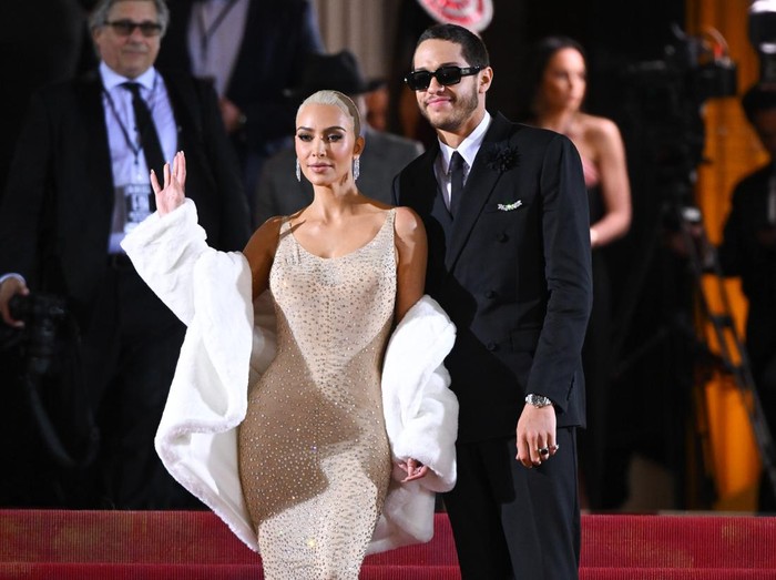 NEW YORK, NEW YORK - MAY 02:  Kim Kardashian and Pete Davidson arrive to the 2022 Met Gala Celebrating In America: An Anthology of Fashion at Metropolitan Museum of Art on May 02, 2022 in New York City. (Photo by James Devaney/GC Images)