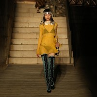 Fashion show Gucci Cruise 2023 digelar di Castel del Monte, sebuah kastil di Puglia, Italia. Kastil yang sudah berdiri sejak abad ke-13 ini dibangun Raja Frederick II yang menguasai Romawi, Sicilia, Italia, Jerman, dan Yerusalem. Dok. Gucci.  