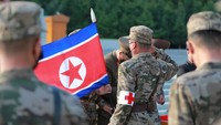 KCNA juga melaporkan bahwa kekuatan yang kuat dari korps medis militer Korut telah dikerahkan untuk meningkatkan pasokan obat-obatan di ibu kota Pyongyang (pusat wabah Corona) menyusul perintah dari pemimpin Korut Kim Jong-Un. Misi dari tim itu adalah meredakan krisis kesehatan masyarakat di Pyongyang.