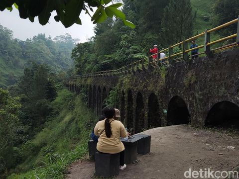 Lokasi syuting Film KKN di Desa Penari Jembatan Plunyon, Kapanewon Cangkringan, Sleman, Rabu (18/5/2022).