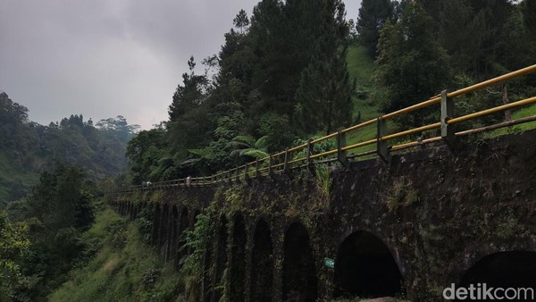 Plunyon merupakan destinasi wisata alam di lereng Gunung Merapi. (Jauh Hari Wawan/detikcom)