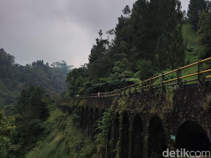 Lokasi syuting Film KKN di Desa Penari Jembatan Plunyon, Kapanewon Cangkringan, Sleman, Rabu (18/5/2022).