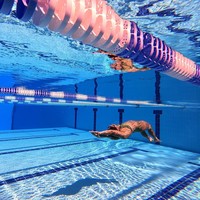 Di Instagram, Masnari Wolf cukup banyak membagikan potretnya ketika sedang berenang.Foto: Instagram @masiwolf