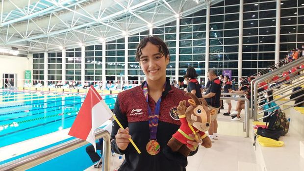 Perenang berdarah campuran Batak-Jerman Masniari Wolf