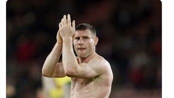 James Millner menyatakan Liverpool akan terus berjuang sampai akhir. Foto: Twitter