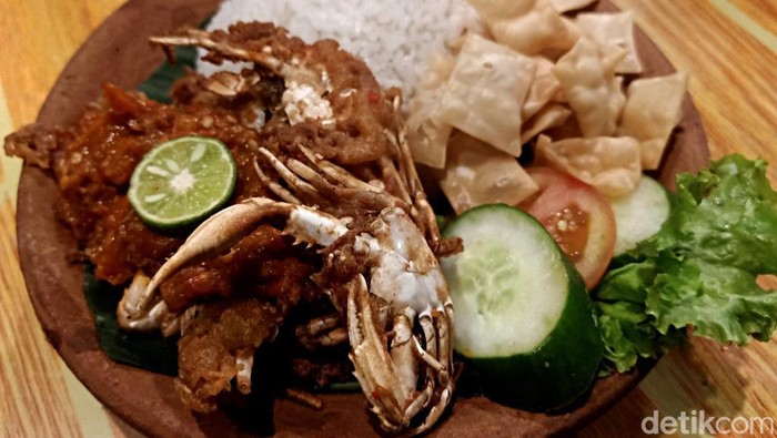 Mencicipi Baby Crab Geprek yang Renyah Nan Pedas di Sanur Bali Sebuah rumah makan di Sanur, Kota Denpasar, Bali, punya menu makanan unik yakni baby crab geprek. Sensasi renyah-pedas akan terasa saat mencicipinya. Penasaran?