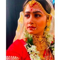 Pallabi bekerja keras untuk membiayai kehidupan mewah Sagnik yang baru membeli mobil mewah itu. Foto: dok. Instagram/@pallavidey153