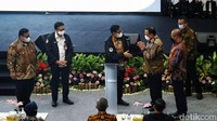 Sebanyak 20 partai politik (parpol) mengikuti program antirasuah itu.