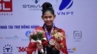 Atlet Taekwondo Indonesia Ni Kadek Heni Prikasih meraih medali perunggu kategori Kyorugi kelas under 46 kg putri SEA Games di Vietnam. ANTARA FOTO/Zabur Karuru.