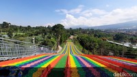 Satu-satunya di Bandung, Rainbow Slide Setinggi 25 Meter