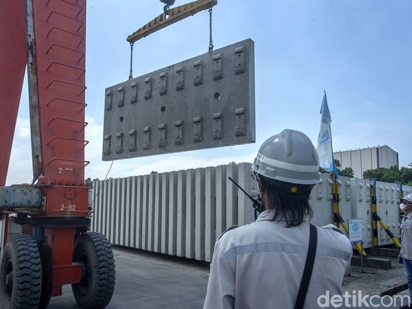 Penampakan Bantalan Rel Kereta Cepat Jakarta-Bandung
