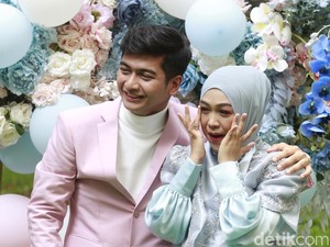 Ria Ricis Diam soal Teuku Ryan