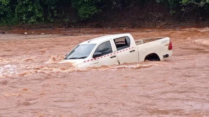Seorang pekerja tambang bernama Edward Sugiarta (36) hilang terseret arus sungai Lamedai, Kabupaten Kolaka, Sulawesi Tenggara (Sultra).