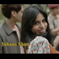 Melalui akun Instagramnya, di @suhanakhan2, wanita berusia 21 tahun itu tampak mempromosikan film pertama yang dibintanginya. Sang ayah, Shah Rukh Khan pun tampak ikut memberikan dukungan dengan mengunggah teaser film perdana yang dibintangi sang putri ke akun Instagram pribadinya. Foto: Instagram/@suhanakhan2